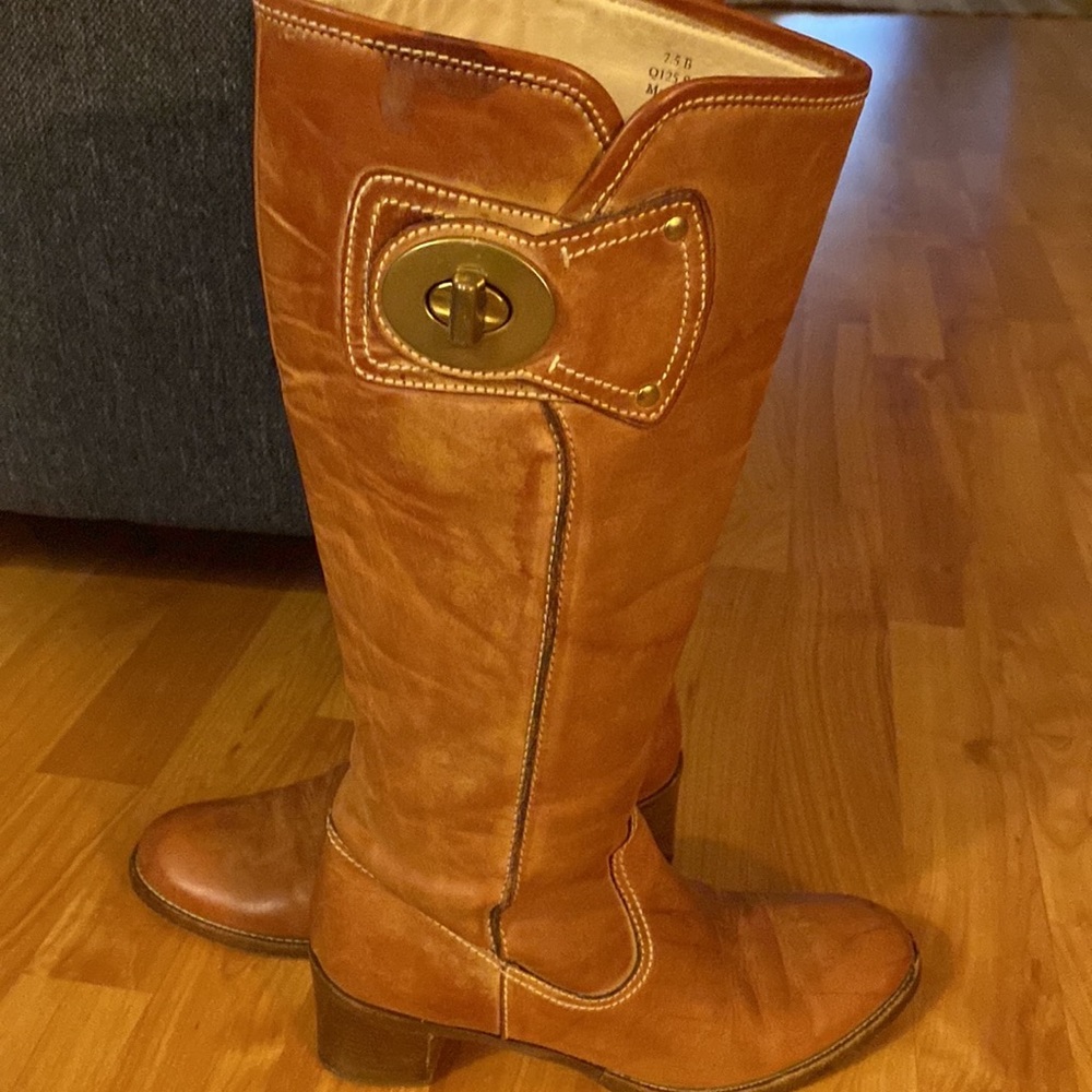 Coach “Sara” tan boots